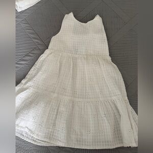 Sleeveless flowy dress